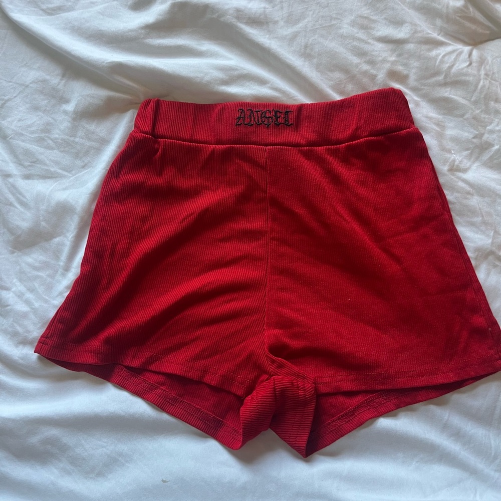 i want to sell these because i simply grew out of them